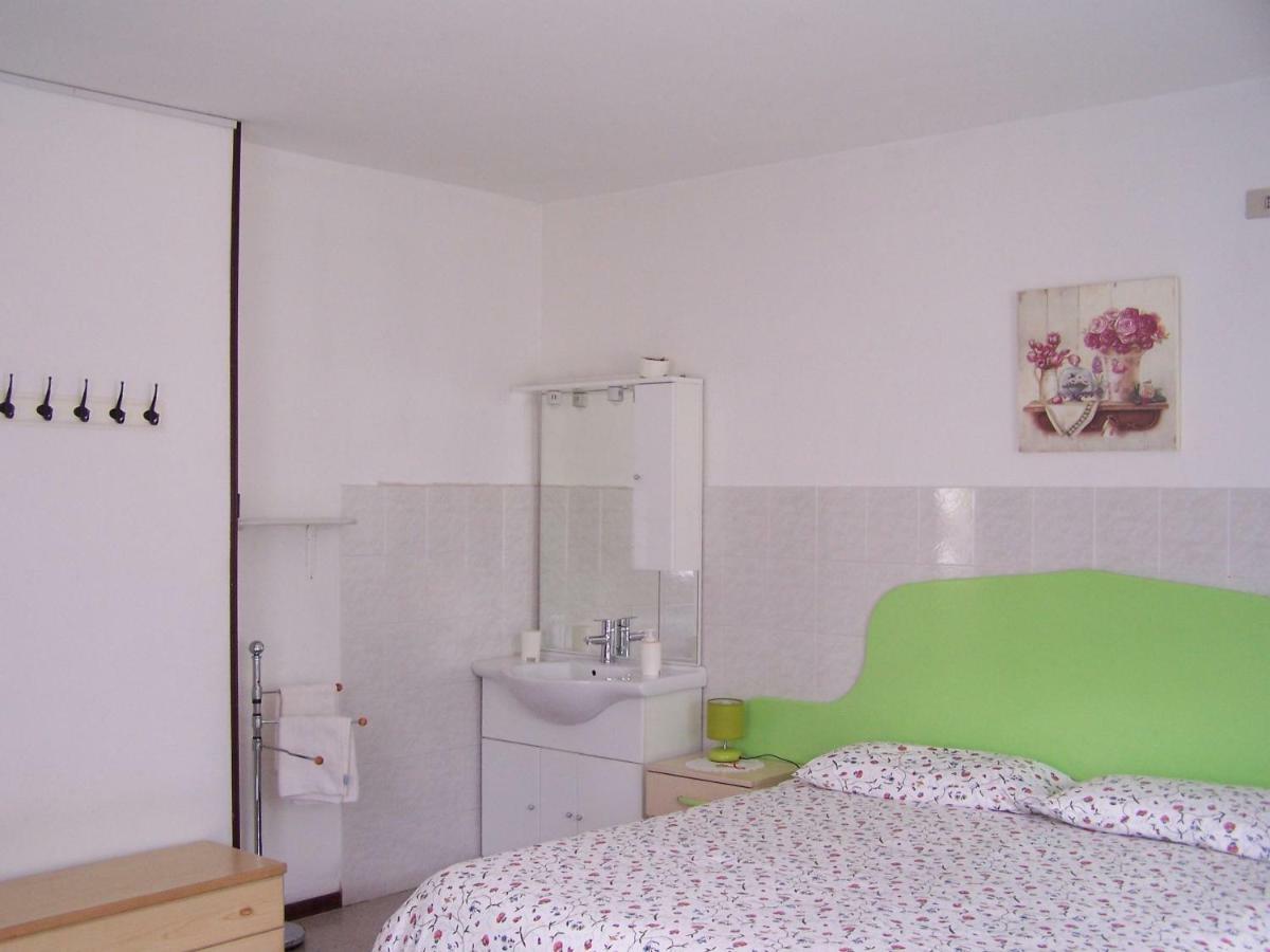 B&B Ai Pini Tiarno di Sopra Bagian luar foto