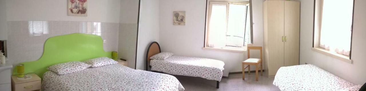 B&B Ai Pini Tiarno di Sopra Bagian luar foto